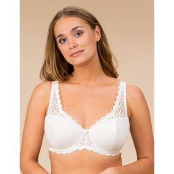 Elegant champagne blonder plus size BH med detaljerede bånd og komfortabel pasform.