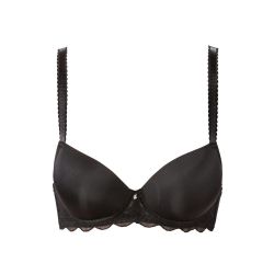 Sort plussize-bh med blonder og justerbare stropper, designet til komfort og støtte.