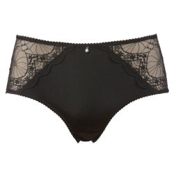Sort plussize trusse med elegant blondekant og diskret vedhæng, i stretch-kvalitet for komfort.