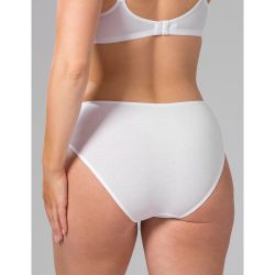 Hvid plussize højtaljet trusse med behagelig pasform.