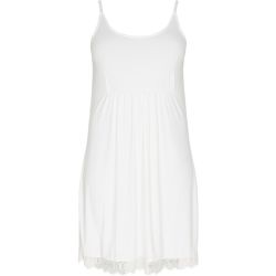 Plussize hvid underkjole fra No. 1 by OX med delikat blondekant og justerbare stropper.