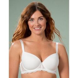 Plussize balconette-BH i hvid med blondekant og justerbare stropper, designet til komfort og støtte.