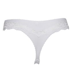 Hvid plussize blonde-trusse på neutral baggrund, komfortabelt snit, ideel til hverdagsbrug.