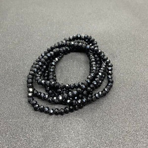 Halskæde eller armbånd sort 8