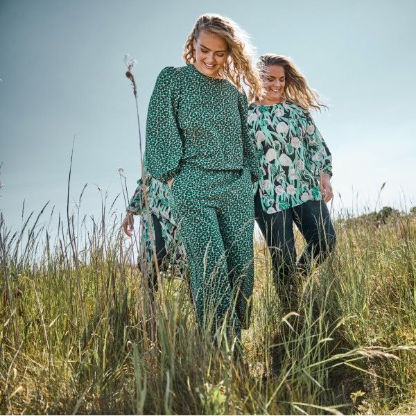 Zoey Sofia Bluse og pants i plussize