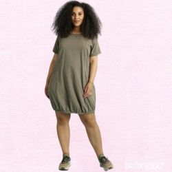 Zhenzi Amin Kjole Army i plussize