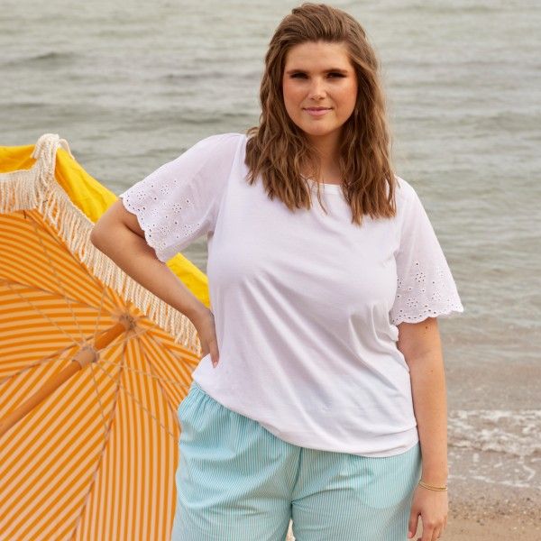 Sød hvid T-Shirt med Broderi Anglaise 200272