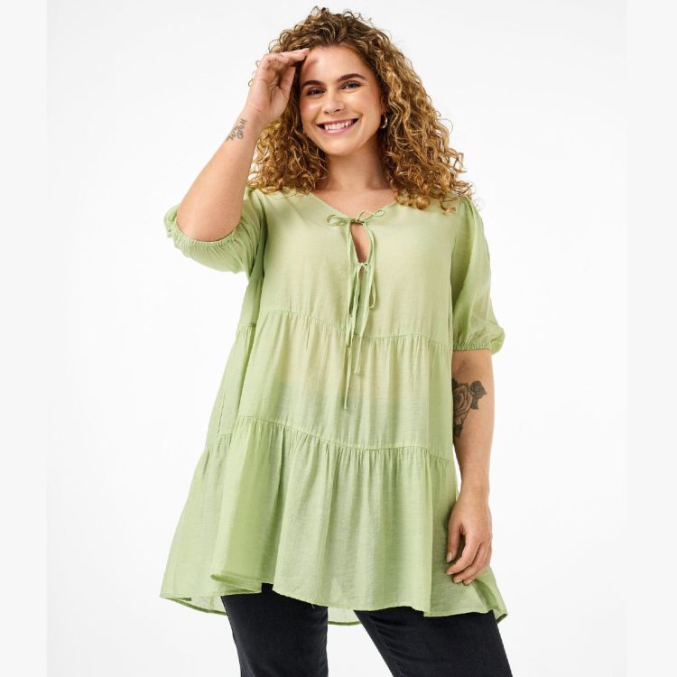 Super smart tunika med korte ærmer fra Zizzi