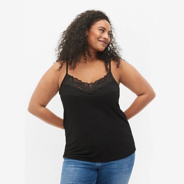 SKØN viskose top med blondedetaljer fra Zizzi