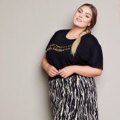 Sort T-shirt fra NO. 1 by OX med teksk