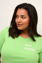 Lysende grøn plussize T-shirt med hvid 