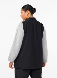 Elegant sort vest i plussize med grå ærmer, perfekt til både kontor og hverdagsbrug, i størrelse 42-56.