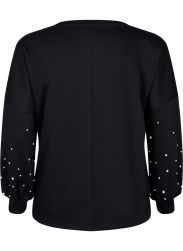 Sort plus size bluse med perledetaljer på ærmerne, bagudvendt visning, moderne design til hverdag og fest.