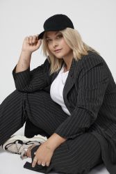 Stribet jakkesæt i plussize, stilrent