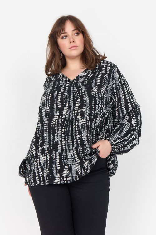 Printet plussize bluse med vide ærmer