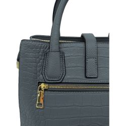 Elegant blå håndtaske i krokodillepræget materiale med guldfarvet lynlås og detaljer.