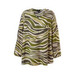 Studio plussize zebra-stripet tunika i grønne nuancer med V-hals og trekvartærmer, tilgængelig i størrelse 42-56.