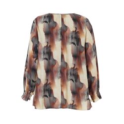 Plussize Studio bluse med abstrakt print i bløde nuancer, lange ærmer og afslappet snit til en moderne stil.