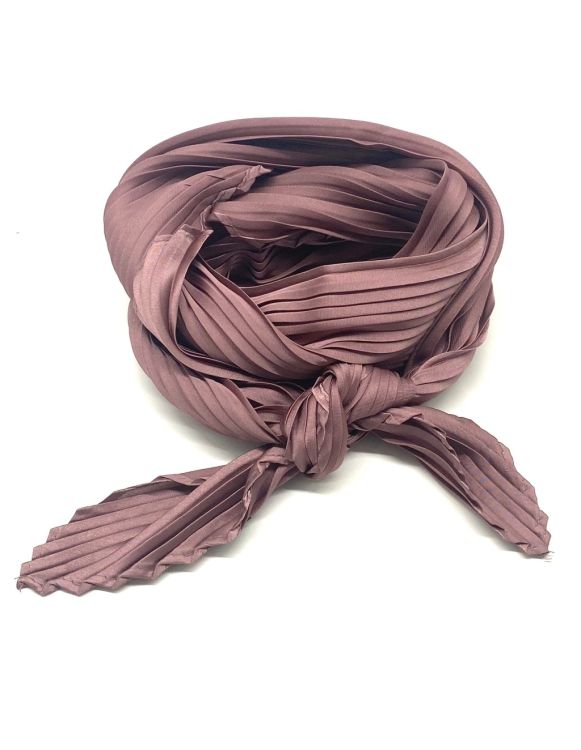 Smukt Plissé Tørklæde fra just d´lux B22-0015