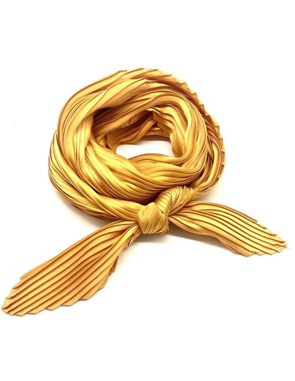 Smukt Plissé Tørklæde fra just d´lux B22-0019