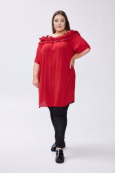 Feminin kjole med dobbelt flæsekant