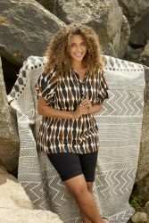 Stilfuld bluse med moderne print fra Zhenzi