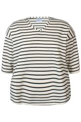Stilfuldt bluse med 3/4 ærmer.