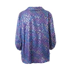 Bluse fra Studio – denimblå med glitrende dyreprint.