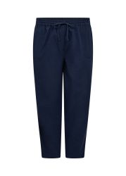 Stilrent design i en klassisk mørkeblå farve