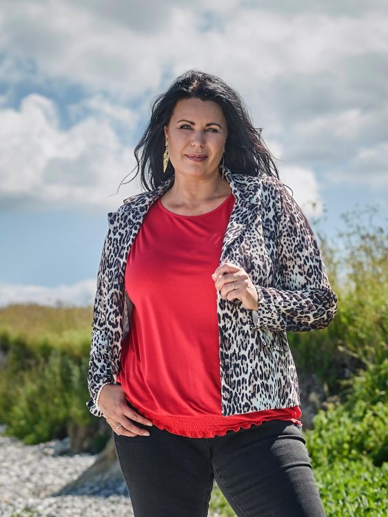 Klassisk blazer med trendy leopardprint.