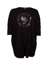 Blød viskose-bluse med flot grafisk print.