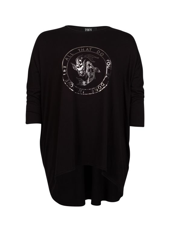 Blød viskose-bluse med flot grafisk print.