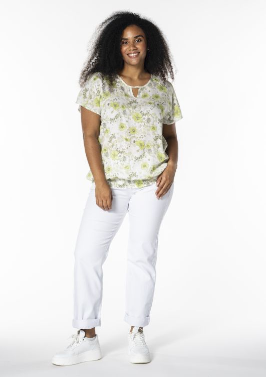 Bluse med rund hals og smock elastik i kanten