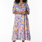 Karen-Lise Kjole fra Studio – Farverigt blomsterprint i let kvalitet