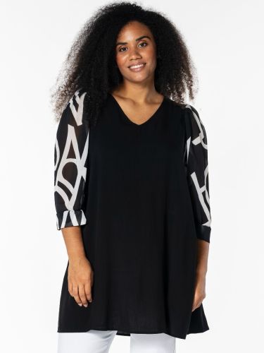 Kyra tunika fra Studio med elegante chiffonærmer