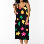 Kittie Kjole fra Studio – Sort sommerkjole med blomsterprint