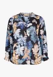Elegant blomstret bluse i plusstørrelse med lange ærmer og krave, perfekt til både arbejde og fritid.