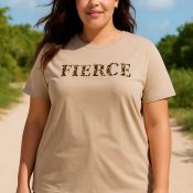 Sandfarvet T-shirt med leopardprintet tekst