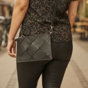 Super smart sort clutch fra Zoey