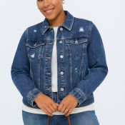 Cool denimjakke i råt look – et musthave i garderoben!