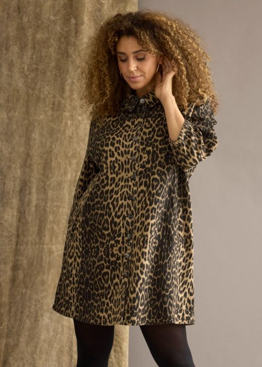 Tunika fra Zhenzi med knapper og krave