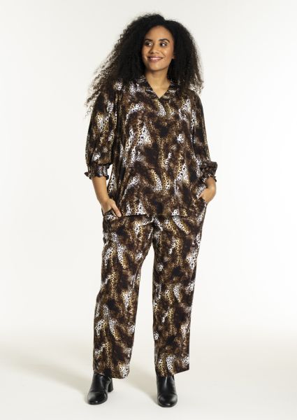 Feodora bluse i 100% viskose med leopardprint