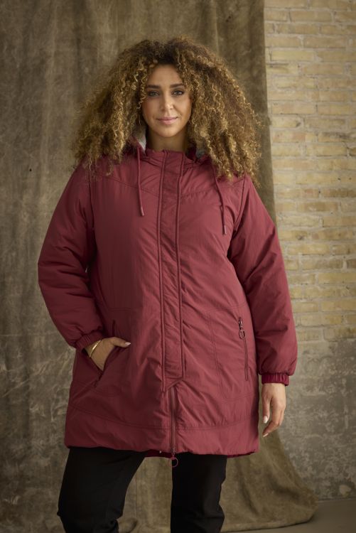 Naya vinterjakke fra Zhenzi i let og holdbart nylon.