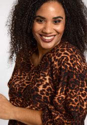 Printet plus size bluse fra Studio med flot pasform