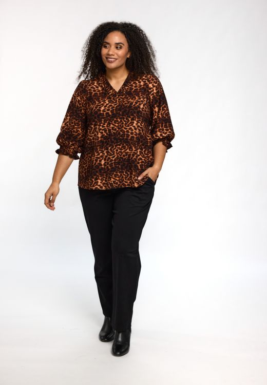 Studio Feodora bluse i sort/copper dyreprint