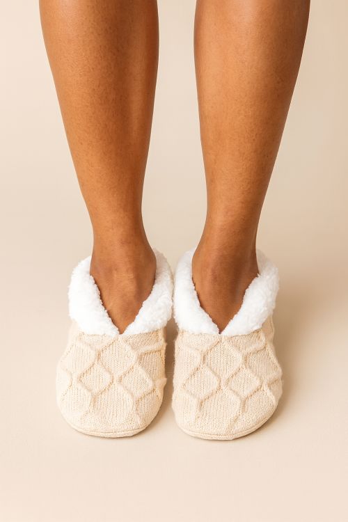 Beige hjemmesko onesize med skridsikre dutter og plysfor