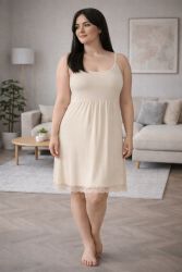 Elegant plussize underkjole med blonder fra No. 1 by OX, ideel til lag-på-lag stil eller under gennemsigtigt tøj.
