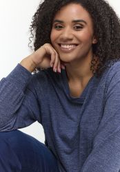 Blød strikket sweater fra Studio med let rummelig pasform