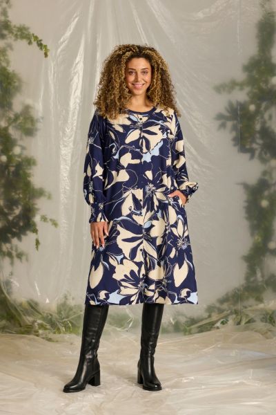 Amaya kjole fra Zhenzi i blåt print