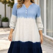 Paulinna kjole fra Cassiopeia i blå nuancer med løs og komfortabel pasform